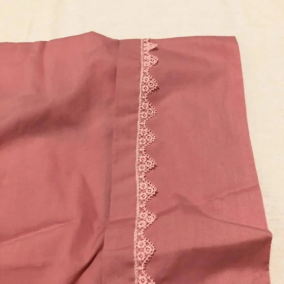 Hello Kitty Pink Checkered Pillowcase  29.5 x 18 Inch Pillow Case - Picture 12 of 16